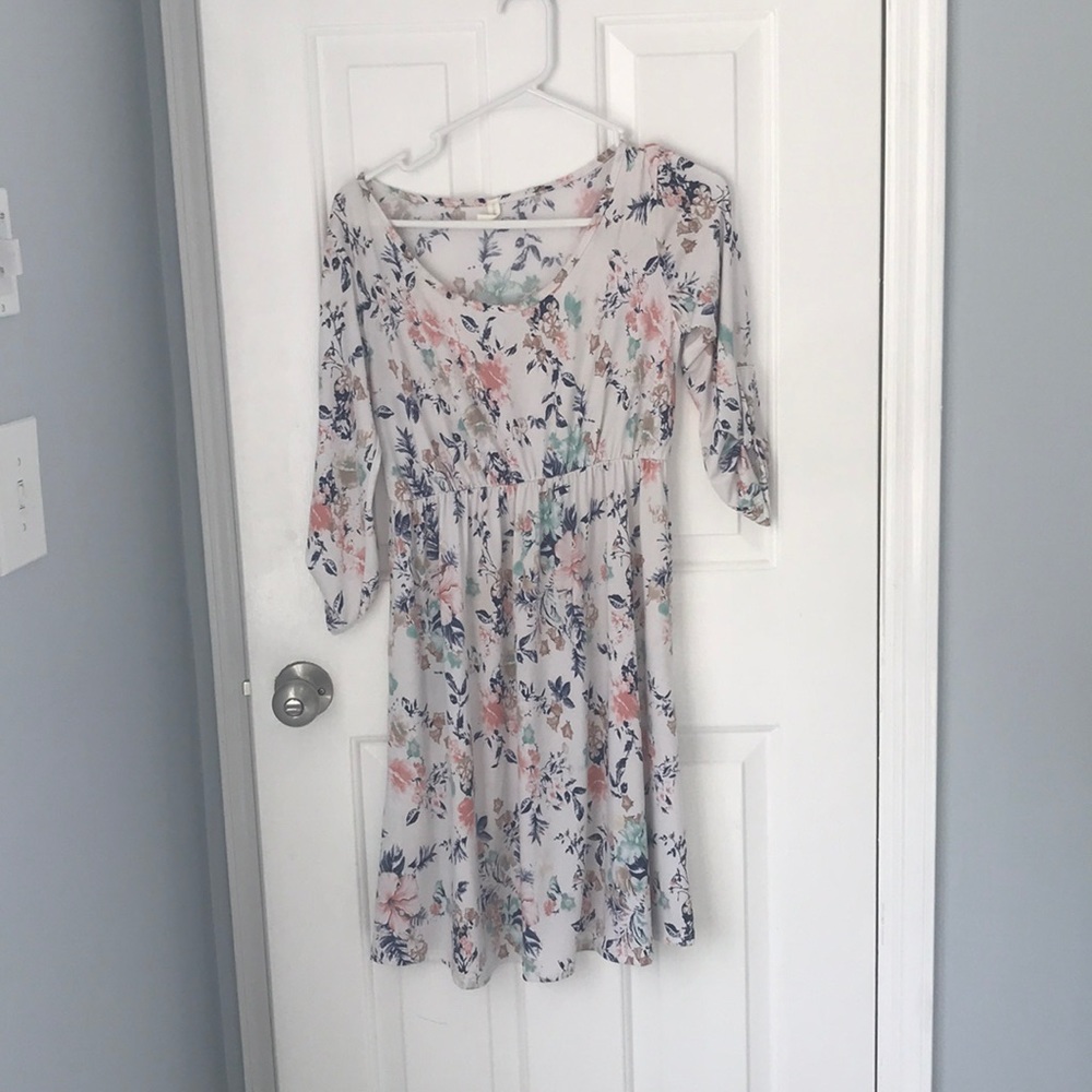 Pink blush maternity dress small